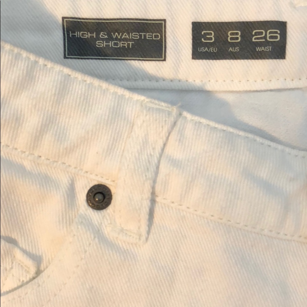 Volcom Ripped Shorts - Picture 2 of 3